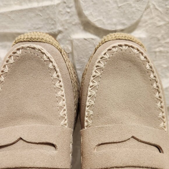 Like new Genuine suede leather slip on loafers - Picture 3 of 5